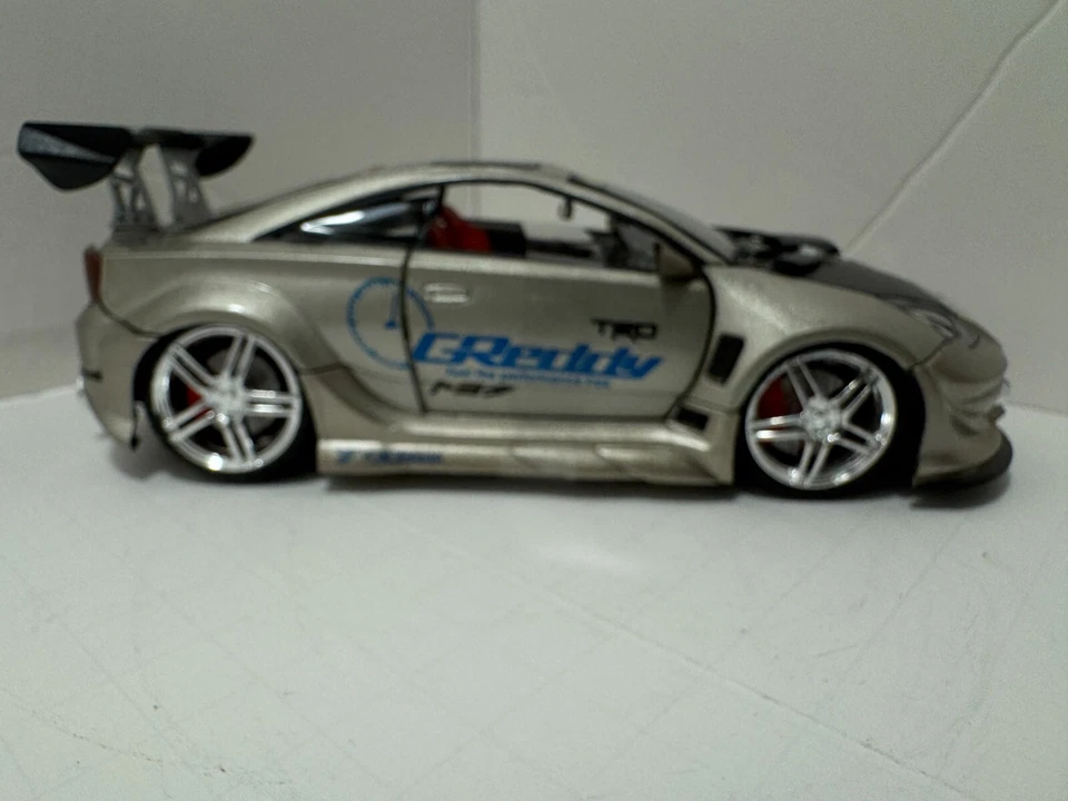 2001 Toyota Celica (масштаб 1:24) литой ** на продажу!!!!****** - Изображение 3 из 4