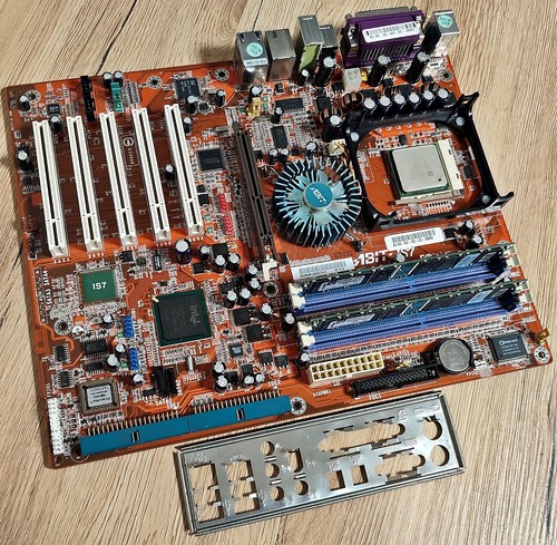 ABIT IS7 V1.2 Intel 865PE Socket 478 Motherboard + Pentium 4 3.0GHz CPU +2GB RAM - Picture 9 of 15
