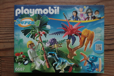 Playmobil Super Lost Island With Alien And Velociraptor 6687