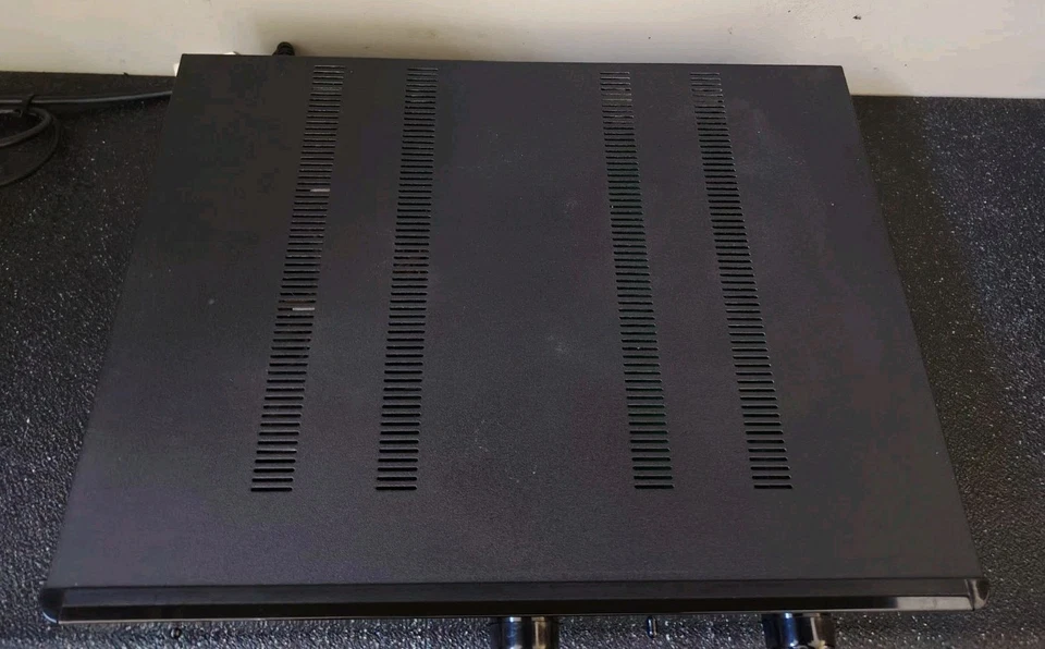 Amplificatore integrato Musical Fidelity Elektra E 10 con Stadio Phono - Immagine 2 di 4