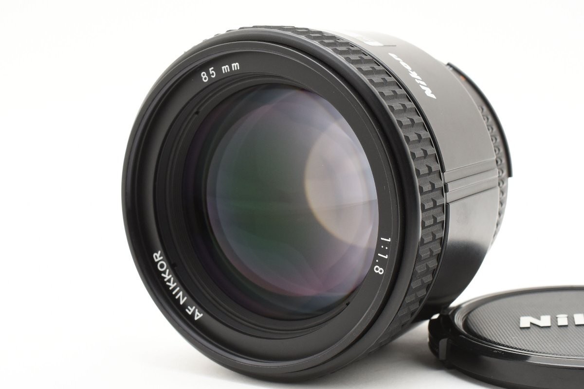 Nikon AF NIKKOR 85mm f/1.8 [Good condition] HN-23 Lens hood