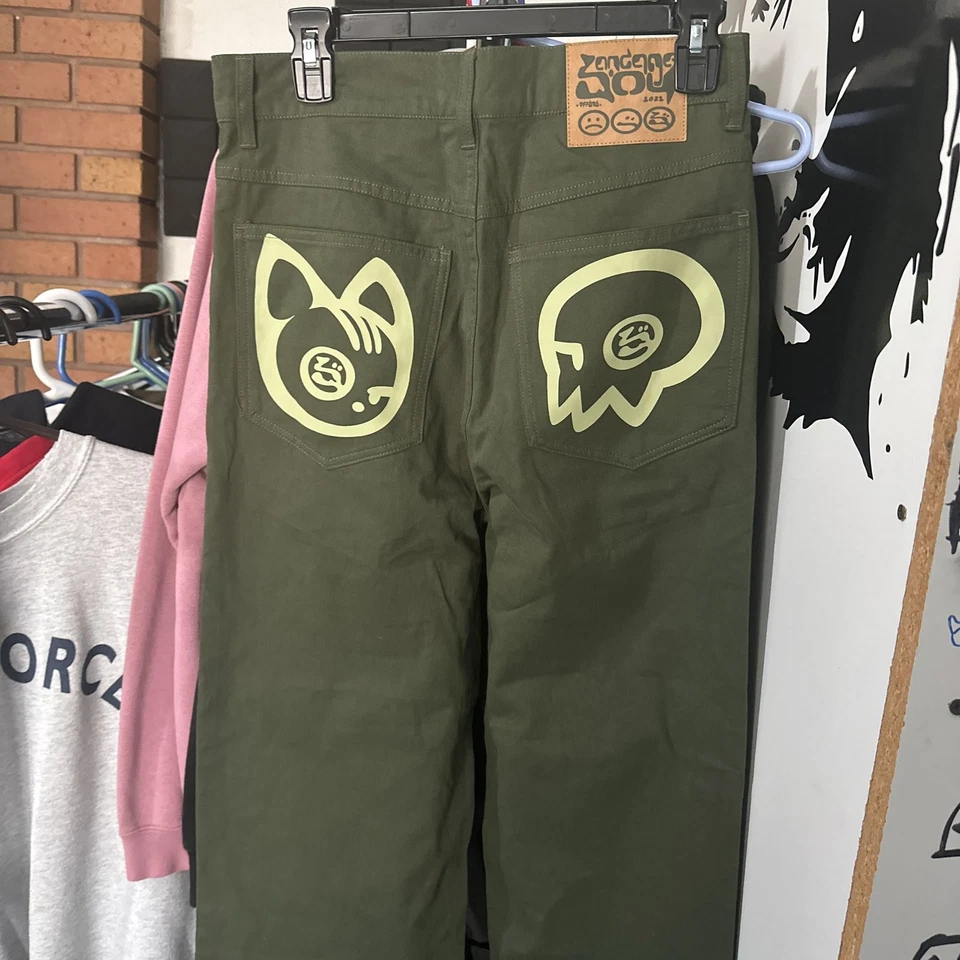 Pantalones para correr BANDAGE BOY by offgod para gatos en verde bosque Foto 4 de 4