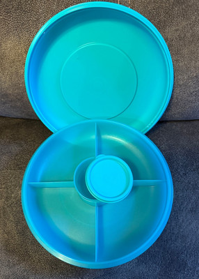 TUPPERWARE Small Serving Center Container Divided Dish/Tray W/Snack Cup/Bowl NEW