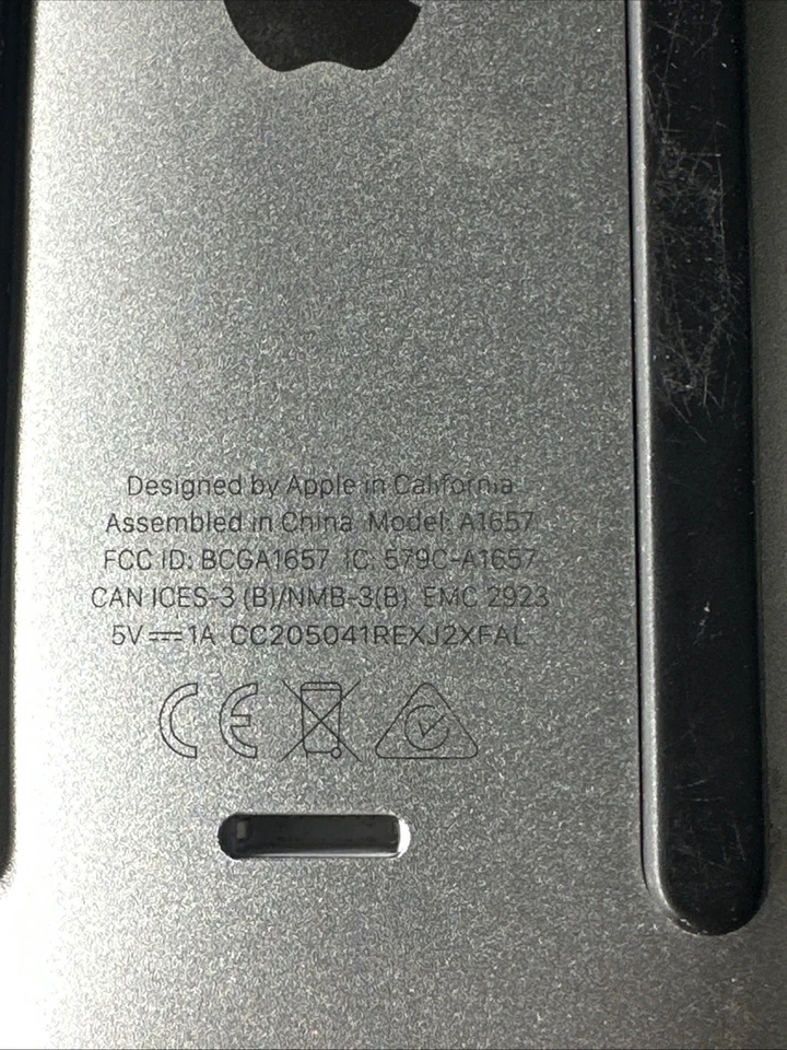 Apple Magic мыши 2 - белый - (A1657) MRME2LL/A - бывшая в употреблении - Изображение 3 из 3