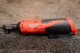 Milwaukee M12 2457 20 12V Li Ion 3/8'' Cordless Ratchet Red