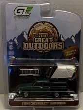 Greenlight 1:64 Diecast 1990 Chevrolet Suburban Green Limited Edition