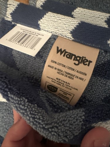 New Viral Wrangler Denim Blue Aztec Boho Bath Towel OG Cowboy Western HTF Rare - Picture 3 of 4