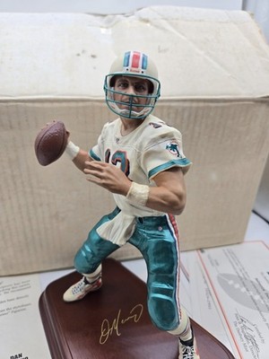 Dan Marino The Danbury Mint NFL Figure Figurine Statue MIAMI