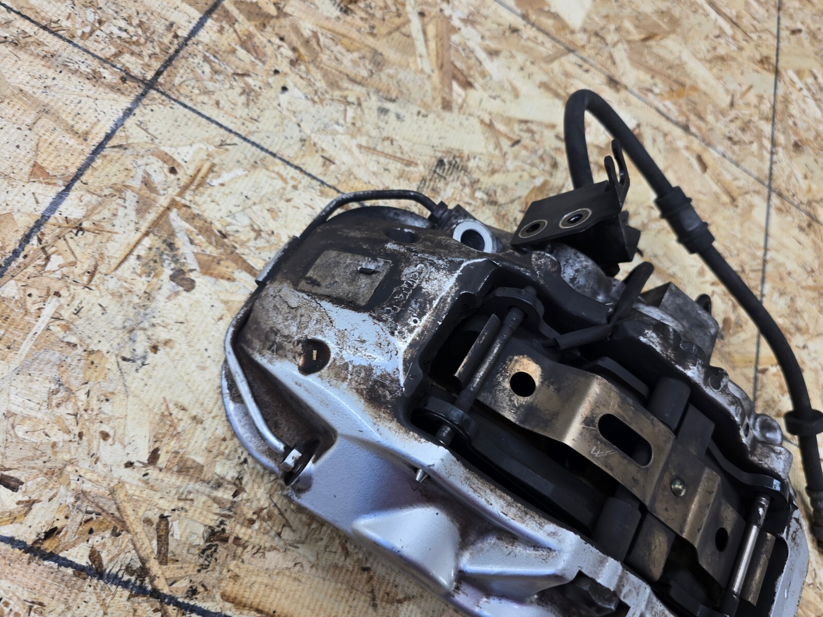 FRONT LEFT BRAKE CALIPER BREMBO ASSEMBLY OEM 40K 14-19 MASERATI GHIBLI S