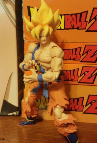 Bandai Tamashii Nations Dragon Ball Z Super Saiyan Goku Super Warrior  Awakening SH Figuarts Action Figure with face parts x2, hands x8