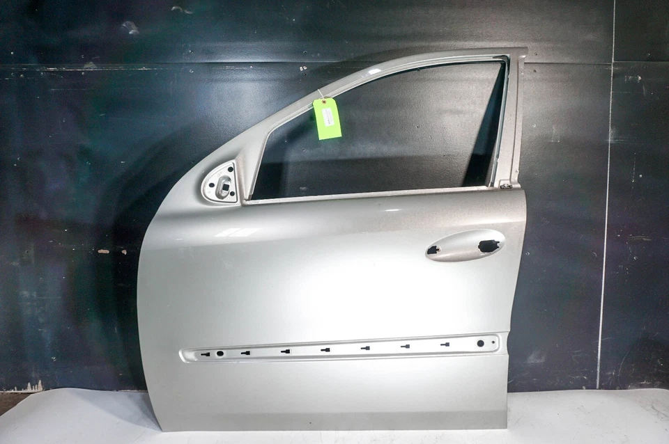 06-11 Mercedes ML500 W164 OEM Front Left Driver Side Exterior Door Shell 5070 - Image 2 of 4