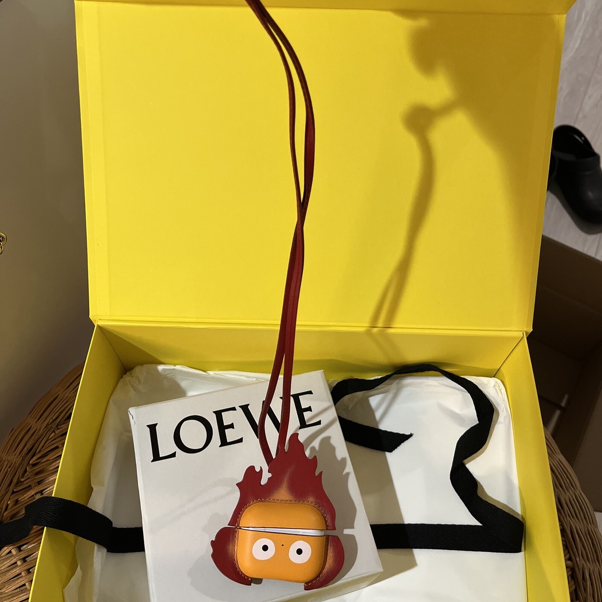 Loewe x Howl's Moving Castle Calcifer AirPods Pro Case Classic