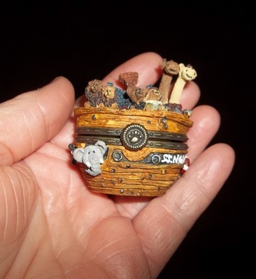 Boyds Treasure Box  Noah's Ark with Drip McNibble Trinket Box with Trinkets