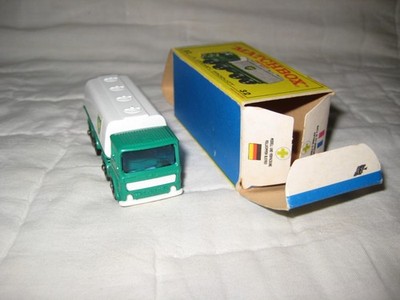 MIB 1968 Matchbox #32 Leyland Petrol Tanker, Green w RARE White Grill in VG Box