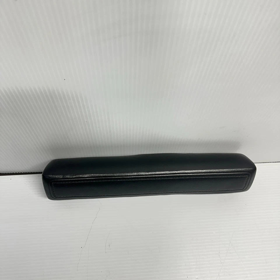66-68 Plymouth Fury III Arm Rest Pad Black Armrest Passenger - Изображение 4 из 4