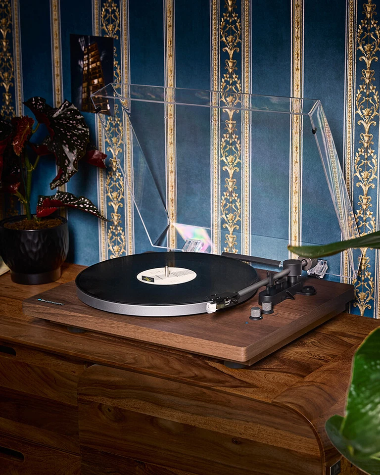 Blaupunkt Plattenspieler – Vinyl-Genuss mit Bluetooth & AudioTechnica-System - Bild 2 von 4