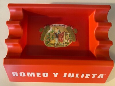 Romeo y Julietta Red Cigar Ashtray