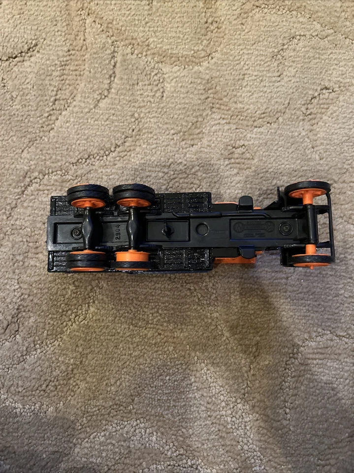 Ertl Crown Gas 1925 Kenworth Stake Truck Bank 1:34 Scale - Image 4 of 4