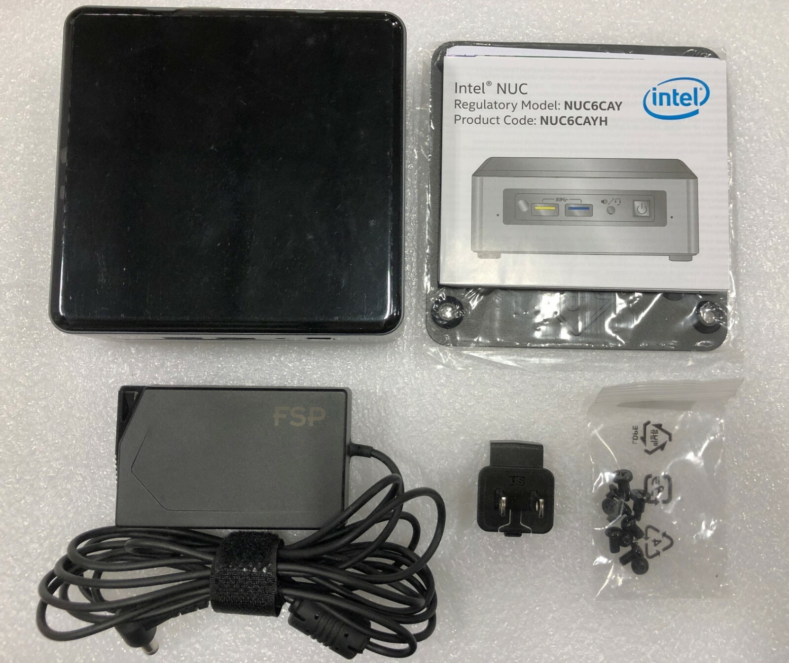 でした ヤフオク! - INTEL NUC6CAYH Celeron J3455 でした