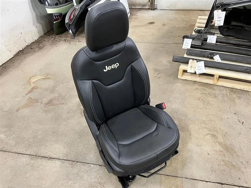 Juego de asientos de cubo de tela y cuero para brújula 17-21 2824822 Foto 4 de 4