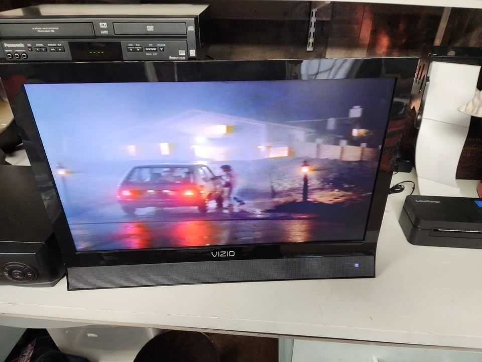 Vizio Razor M220VA 22" 1080p HD LED LCD Television - Image 2 of 4