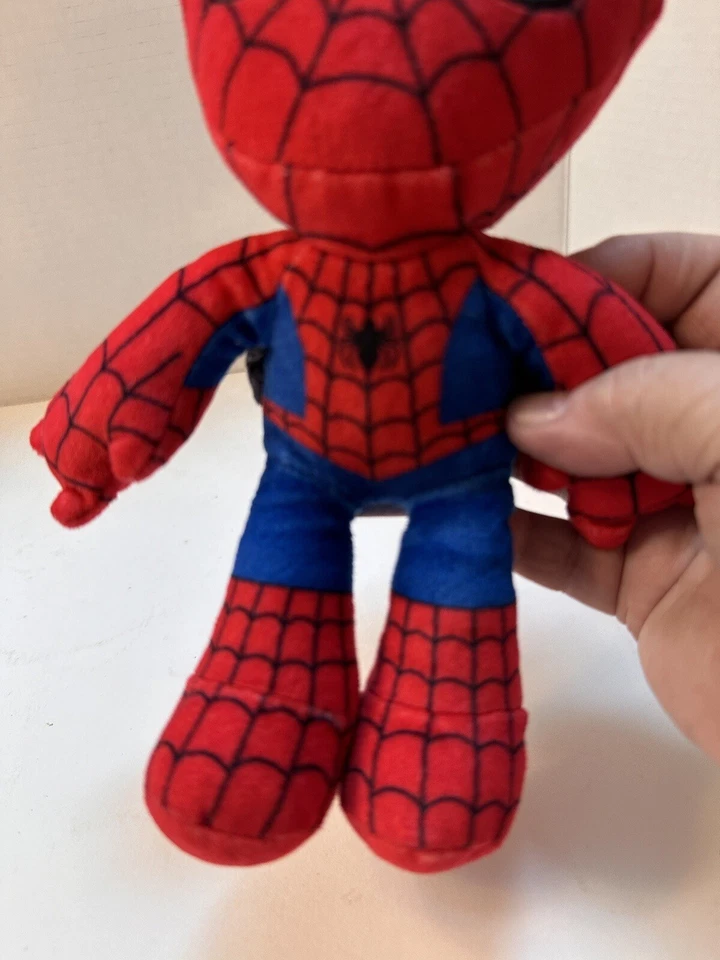 美泰漫威蜘蛛侠毛绒填充娃娃玩具蜘蛛侠9英寸大头,网络翅膀 — 第 3/4 张图片