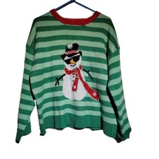 33 Degrees Women's L Sweater Green Striped Snowman Graphic Christmas NWT!