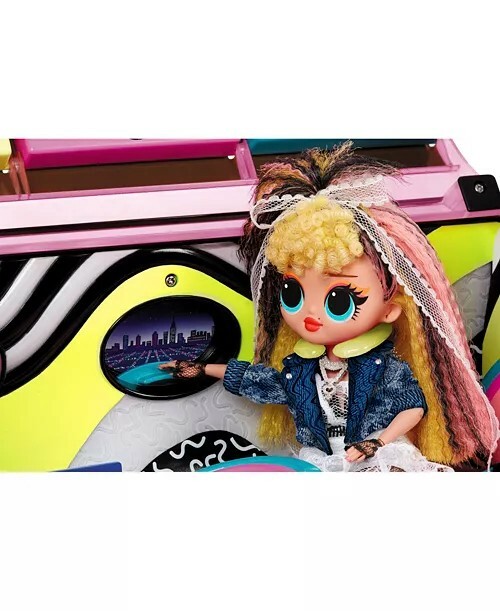 LOL Surprise OMG Remix 4-in-1 Plane Playset Transforms with