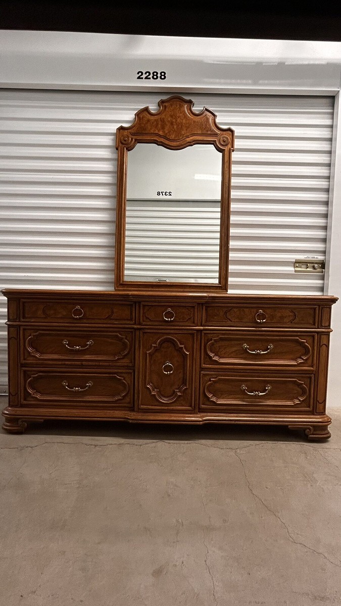 thomasville dresser Long Imperfections consistent with vintage condition Paul Thomasville Chest of Drawers