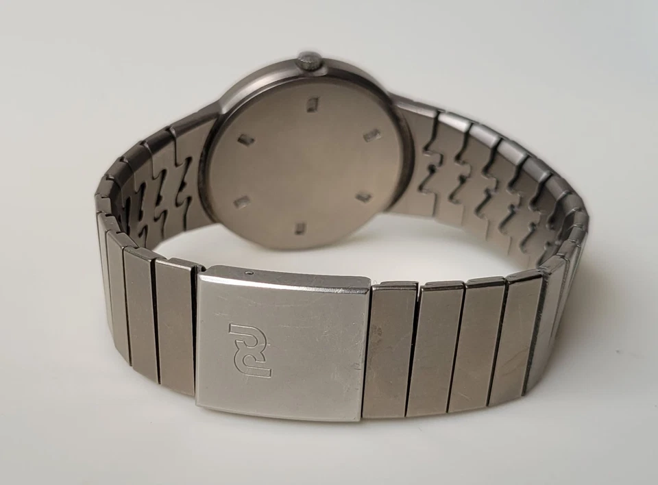 Porsche Design Sportivo Titan - IWC 2250 / Ref 3317 - neue Batterie - Bild 2 von 4