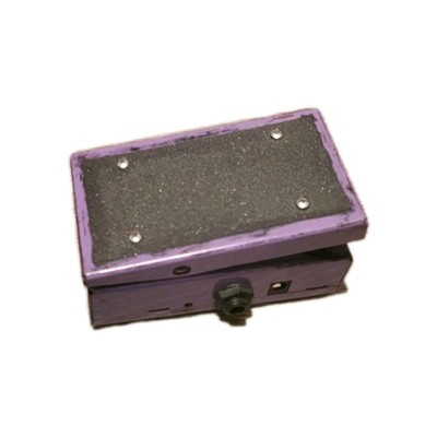 AMT Electronics WH-1 Japanese Girl optical wah pedal