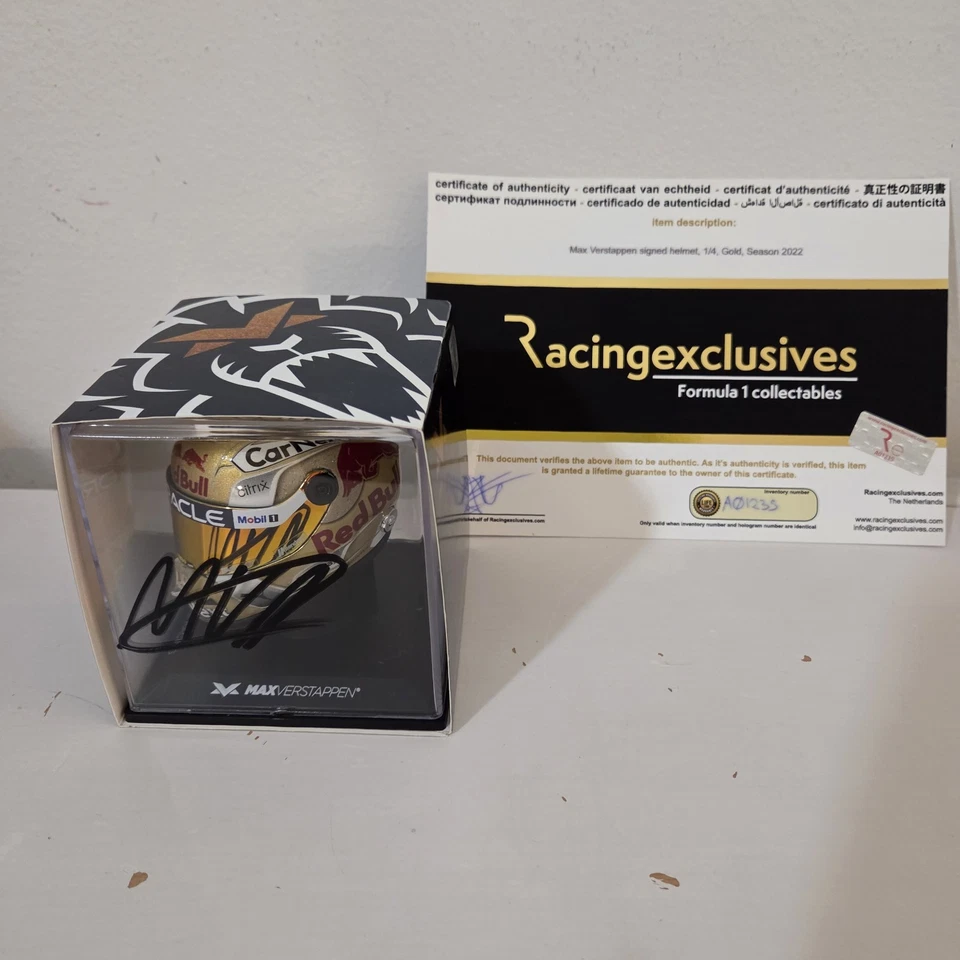 CASCO 1/4 MAX VERSTAPPEN RED BULL 2022 WORLD CHAMPION HELMET SCHUBERTH COA - Immagine 2 di 4