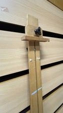 a single-mast studio easel beech hardwood adjustable top clamp & lower support