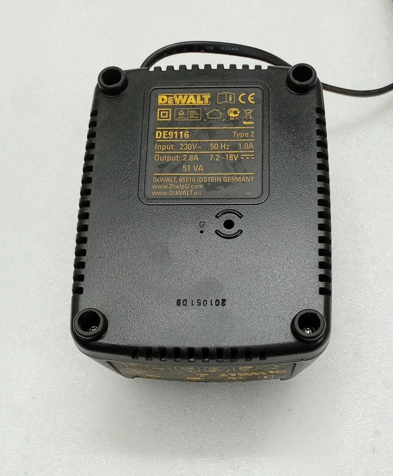 DEWALT DE9116 Charger 7.2- 18V 51 VA and DE9071 12V Battery 2.0 Ah - Image 3 of 4