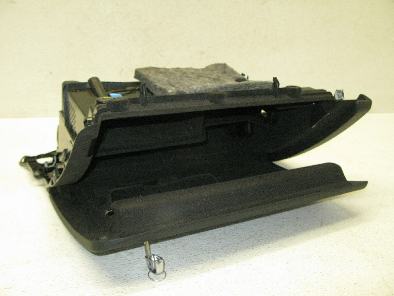 0817 AUDI 8T A5 S5 RS5 DASHBOARD GLOVE BOX STORAGE COMPARTMENT OEM