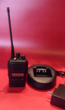 VX Standard VX-824-G7-5 UHF 450-512 MHz 5W 512CH Two way Radio W/Batt
