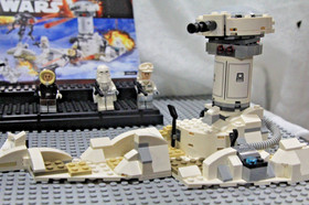 LEGO Star Wars 75138 Hoth Attack 100% Complete w minfigs & Manual (Retired 2016)