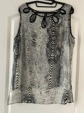 Quintessential Black and white snake print women’s blouse top Sz L