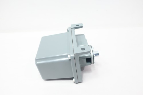 Square D 9013 GHW2 Pressure Switch 100psi 575v-ac - Picture 2 of 6