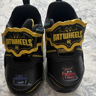 Warner Bros Batwheels DC Kids Sneakers Black Yellow Hook & Loop Size 6