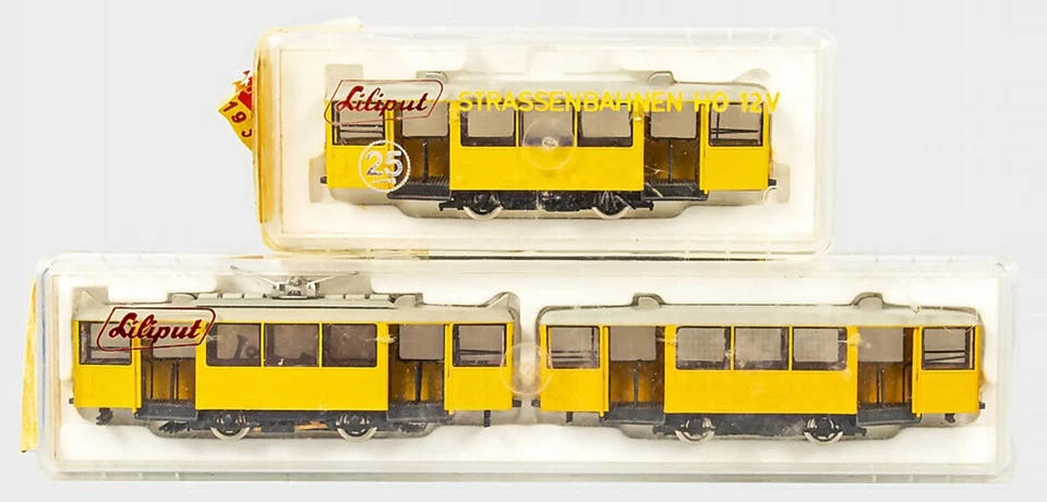 Liliput 19300: Triebwagen mit zwei Beiwagen (DC)