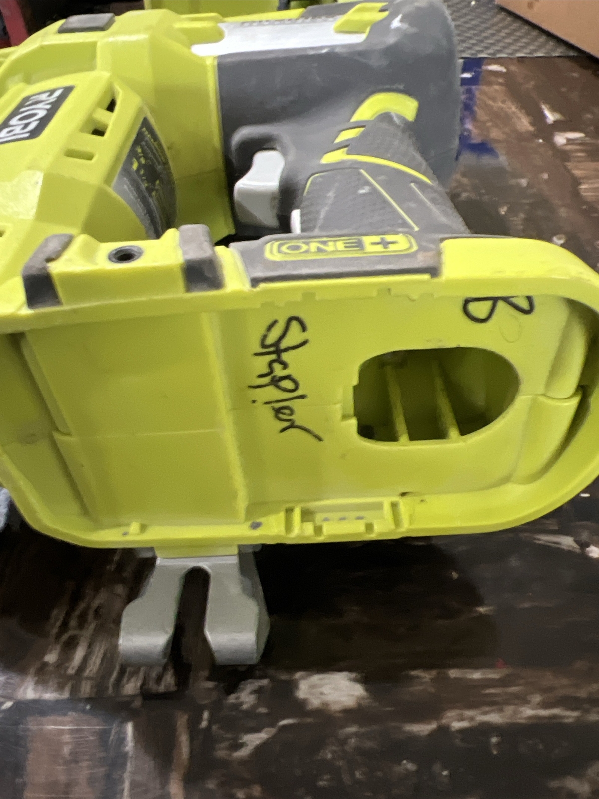 Ryobi P360 18V Stapler Nail Gun 33287160587 eBay