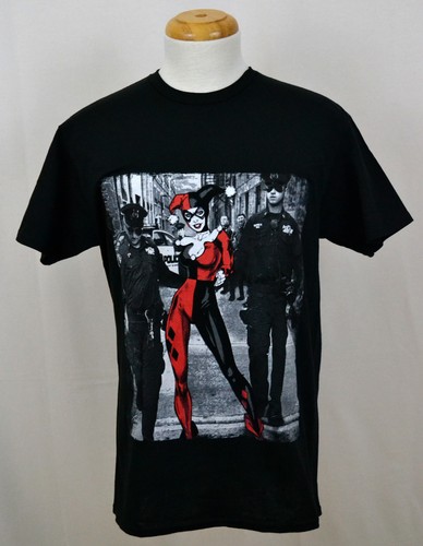 Harley Quinn Gift Box Authentic DC Comics T-shirt and Goodies Collection NWT - Picture 3 of 11