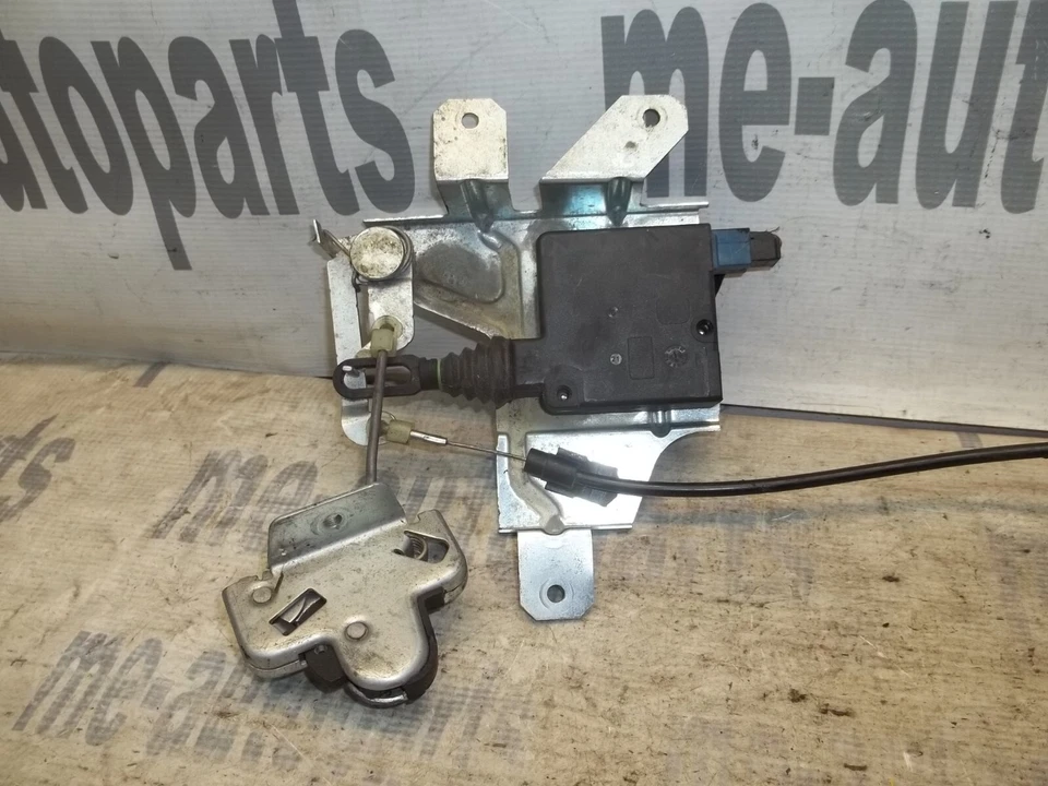 CADILLAC CATERA 1997-2001 OEM BLOQUEO TRASERO MALETERO PESTILLO LIBERACIÓN MONTAJE ACTUADOR Foto 2 de 4