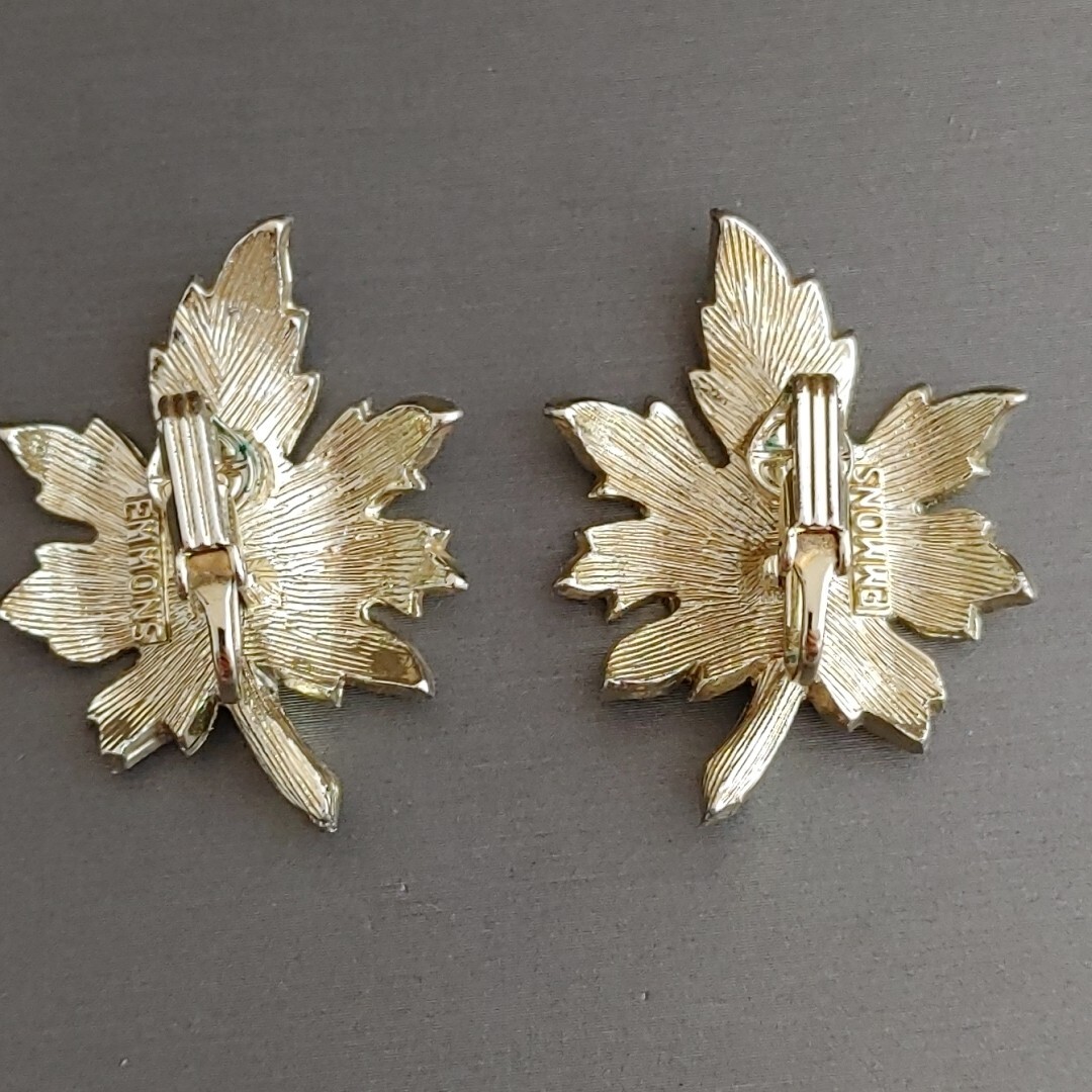 EMMONS ヴィンテージ ブローチ Vintage EMMONS Gold Tone Brooch Pin Earrings Set Leaves Clip