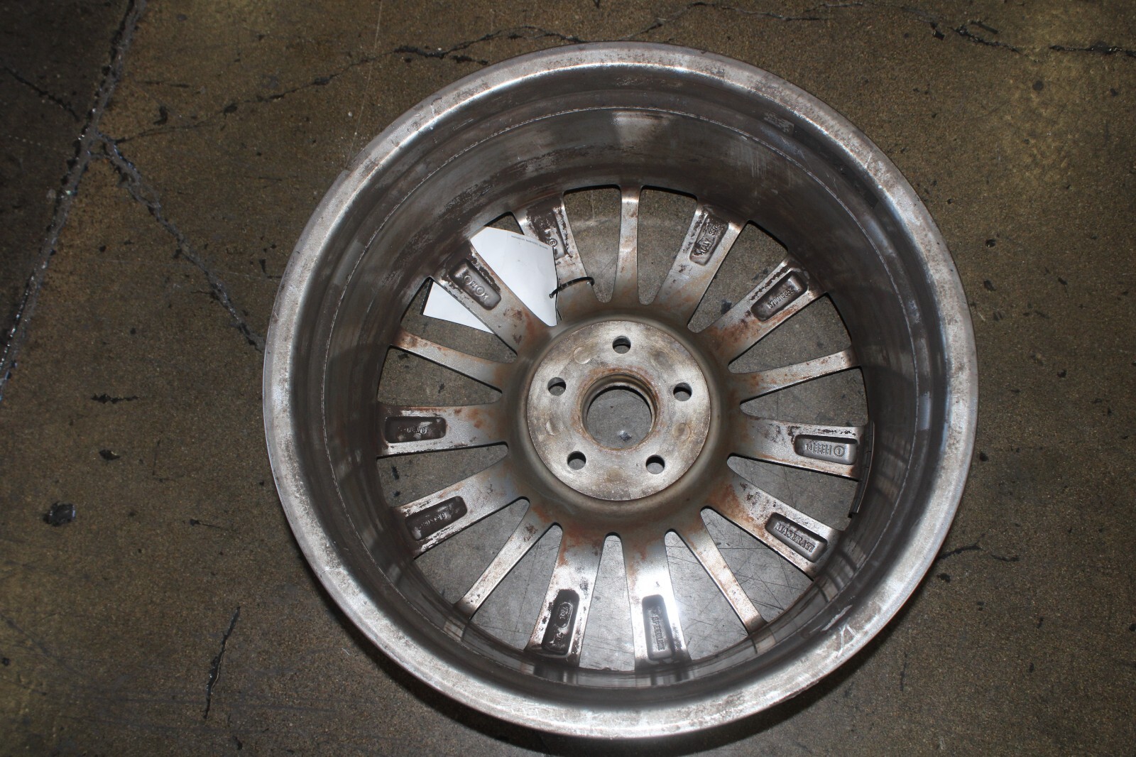 Maserati Ghibli, Quattroporte, Front Wheel, Curb Rash, Used, P/N 980157008