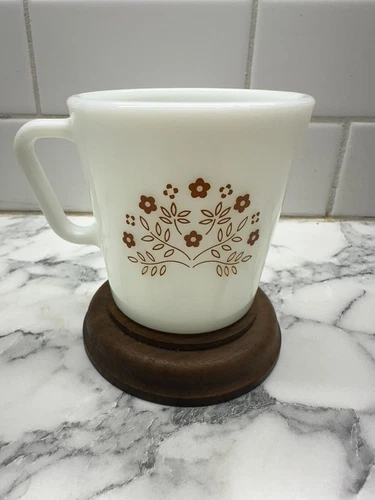 Vintage Pyrex 1410 Milk Glass Coffee Mug Ginger Summer Impressions D Handle USA