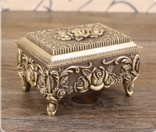 GOLD VINTAGE METAL RECTANGLE ROSES MUSIC BOX   ( 100 SONGS AVAILABLE )