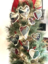 PRIMITIVE CHRISTMAS SET OF 10 QUILTED  OLD FASHION TREE ORNAMENTS/BOWL FILLERS D