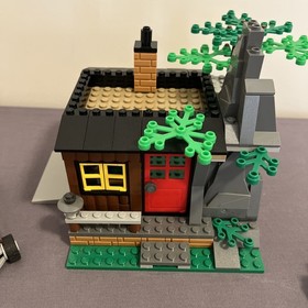 LEGO CITY: Robber's Hideout (4438) 90% Complete, With Manuals, No Mini figures
